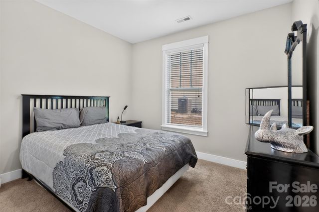 10012 Michael Crossing Drive, Charlotte, NC 28213