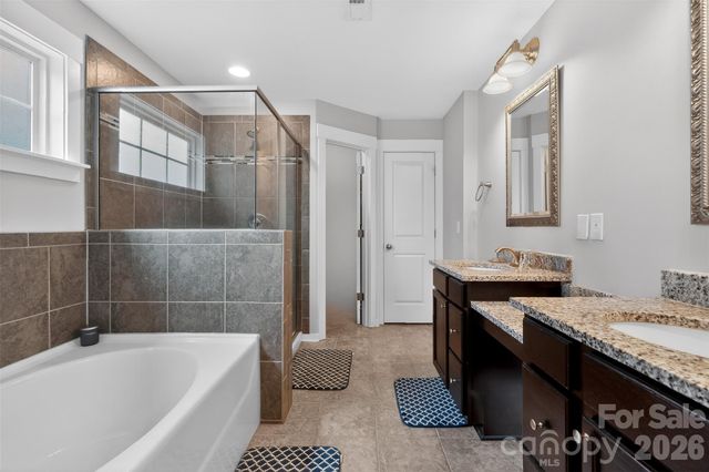 10012 Michael Crossing Drive, Charlotte, NC 28213