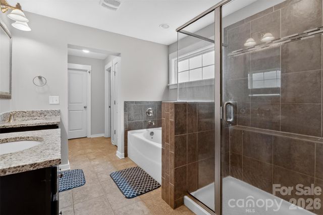 10012 Michael Crossing Drive, Charlotte, NC 28213