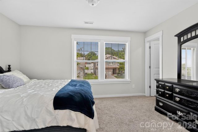 10012 Michael Crossing Drive, Charlotte, NC 28213