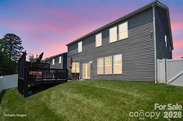 10012 Michael Crossing Drive, Charlotte, NC 28213