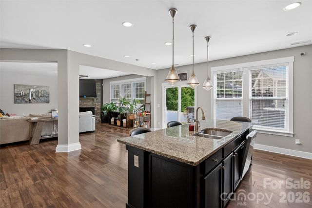 10012 Michael Crossing Drive, Charlotte, NC 28213