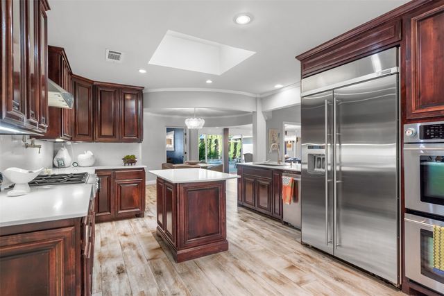 3841 Peter Pan Drive, Dallas, TX 75229