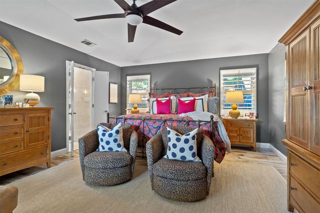 3841 Peter Pan Drive, Dallas, TX 75229