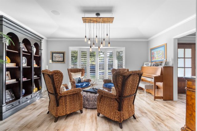 3841 Peter Pan Drive, Dallas, TX 75229