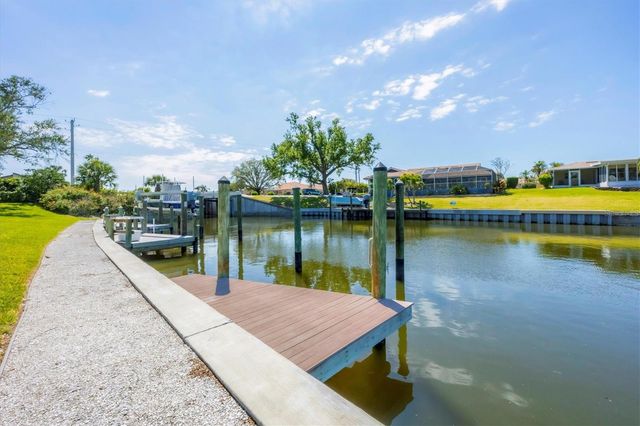 51 OAKWOOD DRIVE N 51, Englewood, FL 34223