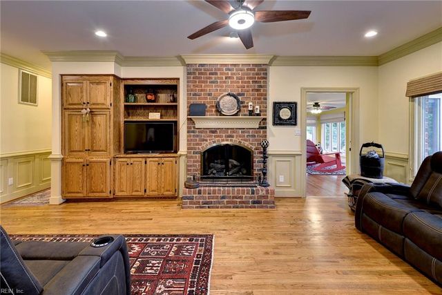 208 Richard Brewster, Williamsburg, VA 23185