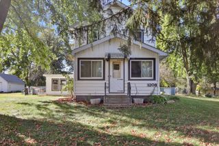 1208 9th Avenue SW, Faribault, MN 55021