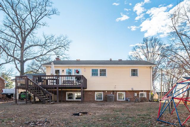 5949 Village Lane, Roanoke, VA 24019