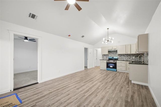 715 SE 10th Street, Oklahoma City, OK 73129