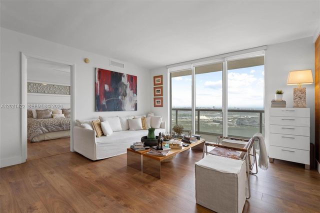 50 Biscayne Blvd 3510, Miami, FL 33132