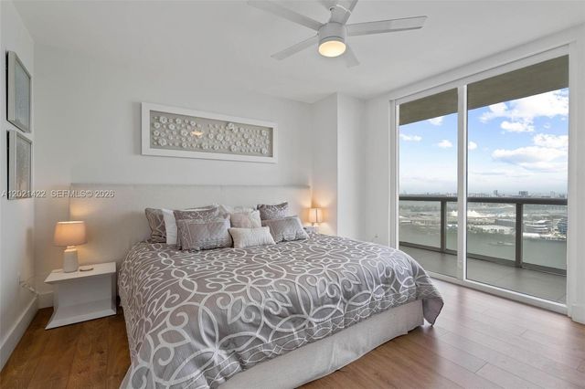 50 Biscayne Blvd 3510, Miami, FL 33132