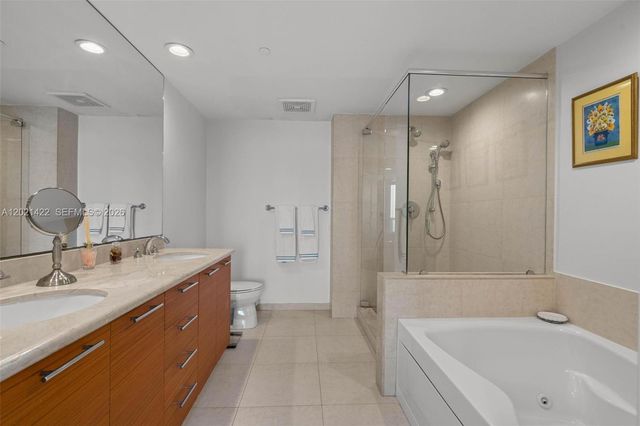 50 Biscayne Blvd 3510, Miami, FL 33132