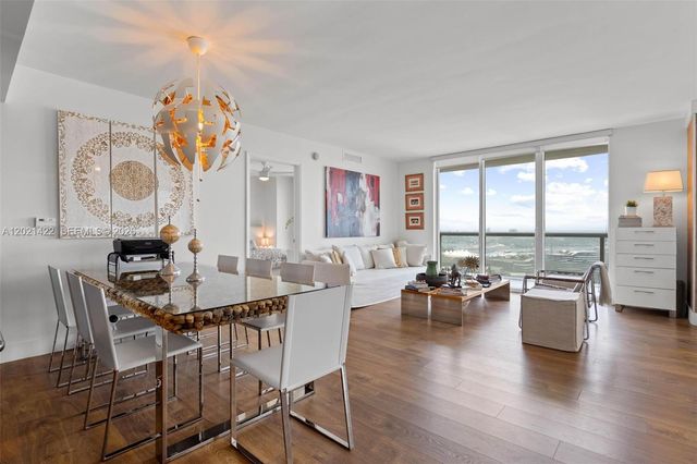 50 Biscayne Blvd 3510, Miami, FL 33132