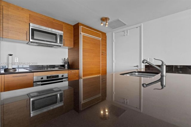50 Biscayne Blvd 3510, Miami, FL 33132