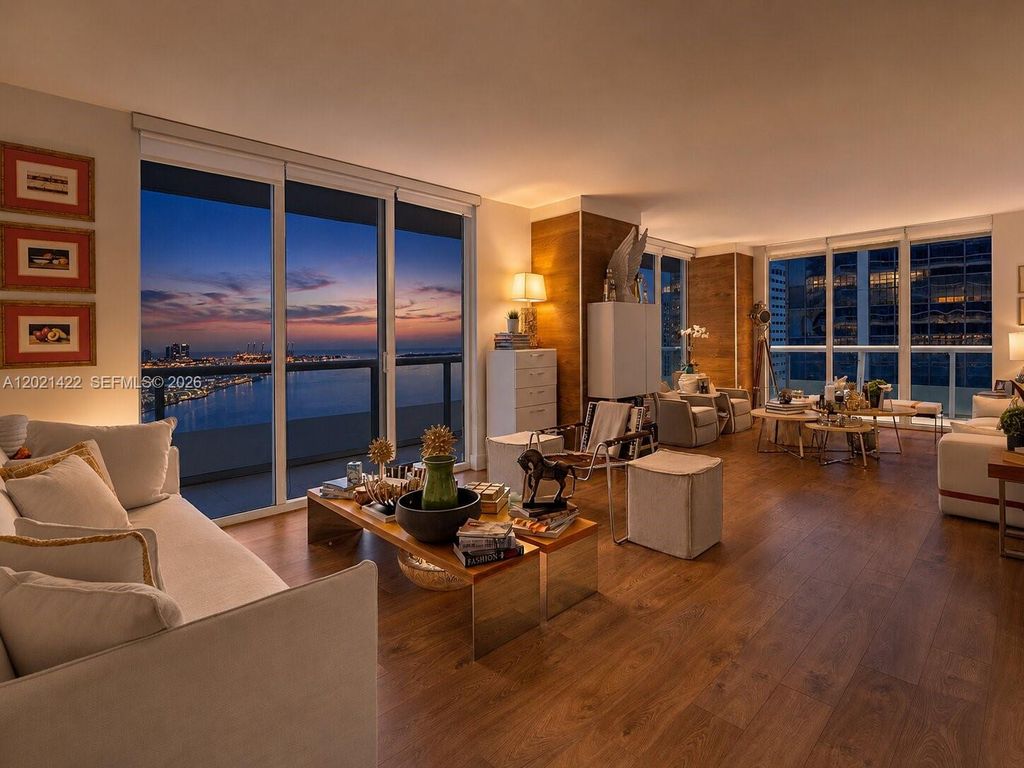 50 Biscayne Blvd 3510, Miami, FL 33132