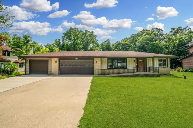 8523 Hazel LANE, Waterford, WI 53185