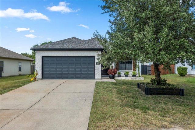 112 Flinn ST, Hutto, TX 78634