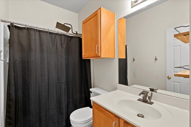 112 Flinn ST, Hutto, TX 78634