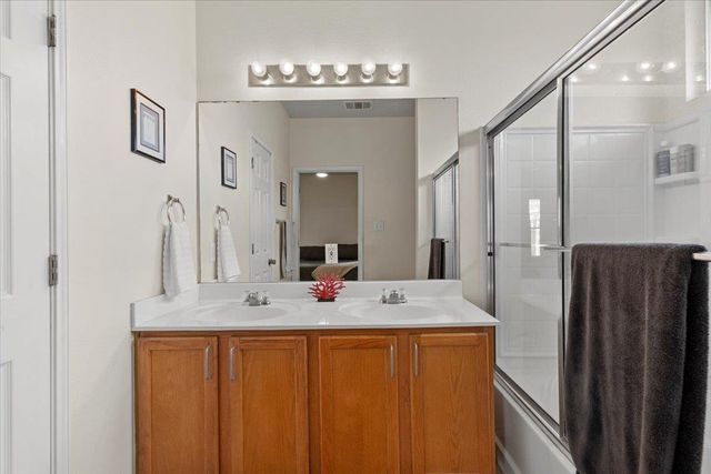 112 Flinn ST, Hutto, TX 78634