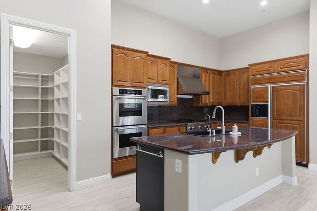 8 STARBROOK Drive, Henderson, NV 89052