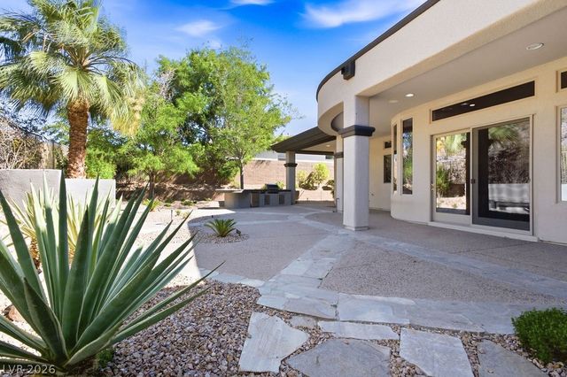 8 STARBROOK Drive, Henderson, NV 89052
