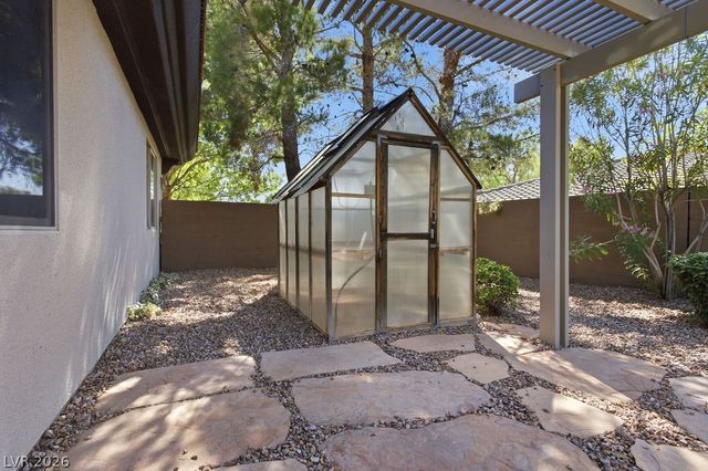8 STARBROOK Drive, Henderson, NV 89052
