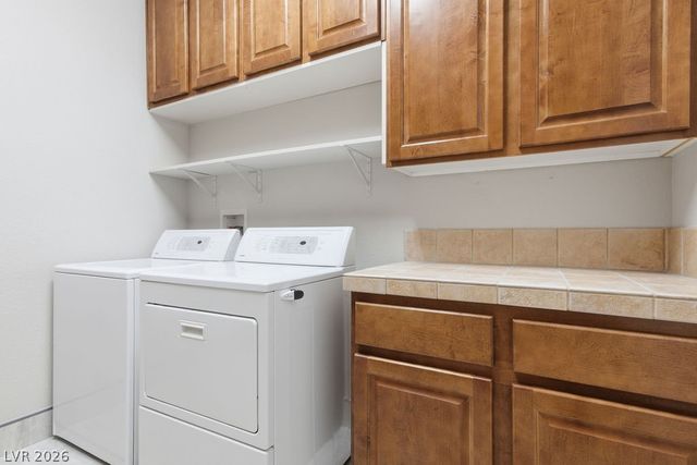 8 STARBROOK Drive, Henderson, NV 89052