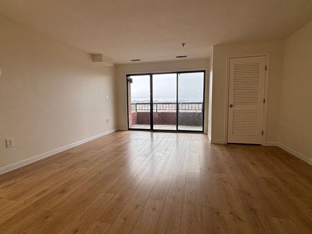 3920 Mystic Valley Pkwy 914, Medford, MA 02155