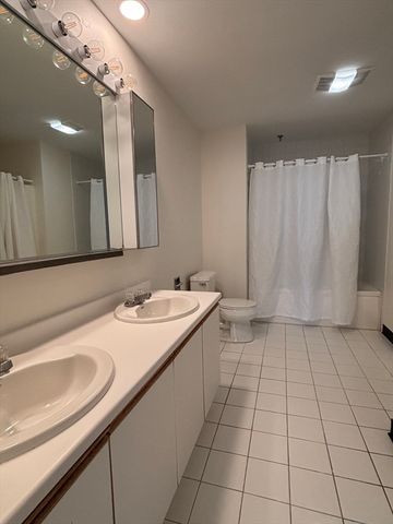 3920 Mystic Valley Pkwy 914, Medford, MA 02155