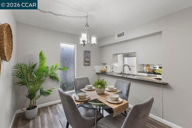 5468 Roundtree Drive C, Concord, CA 94521