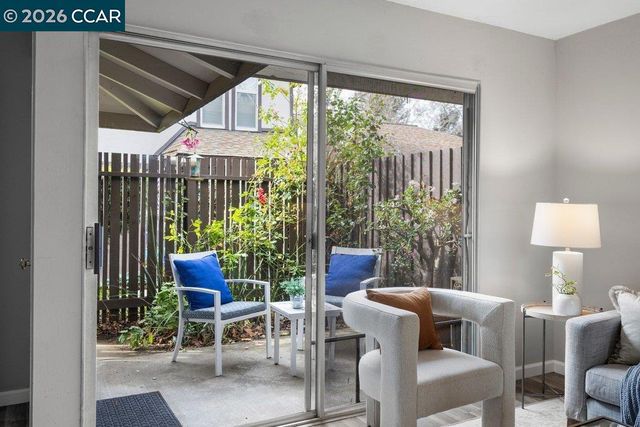 5468 Roundtree Drive C, Concord, CA 94521