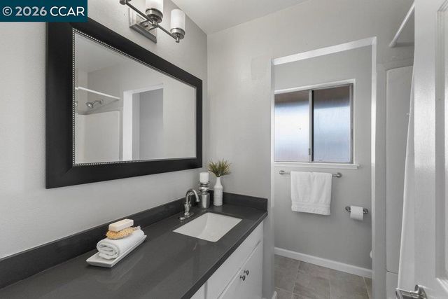 5468 Roundtree Drive C, Concord, CA 94521