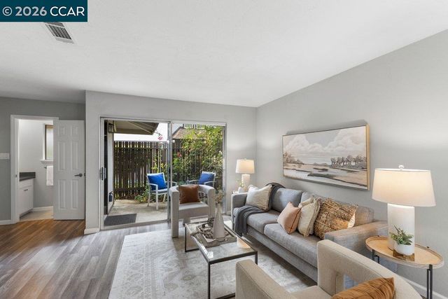 5468 Roundtree Drive C, Concord, CA 94521