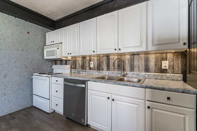 242 Deer Way, Marble, NC 28905