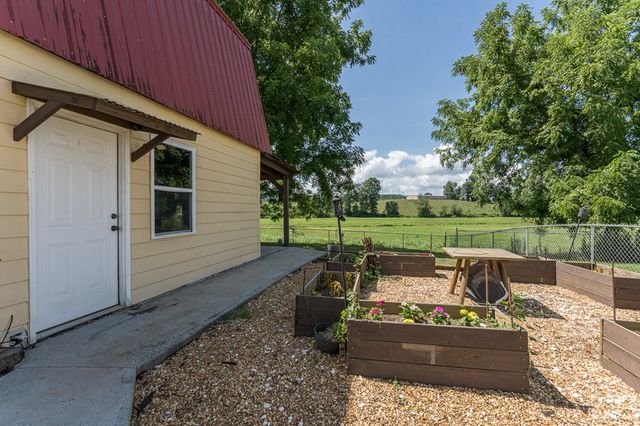 242 Deer Way, Marble, NC 28905