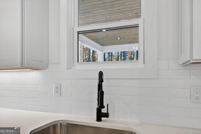 284 E River Bend Drive, Eatonton, GA 31024