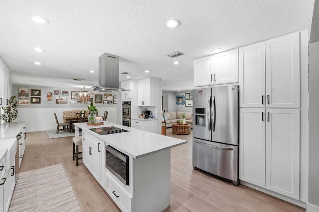 624 Whippoorwill Row, West Palm Beach, FL 33411