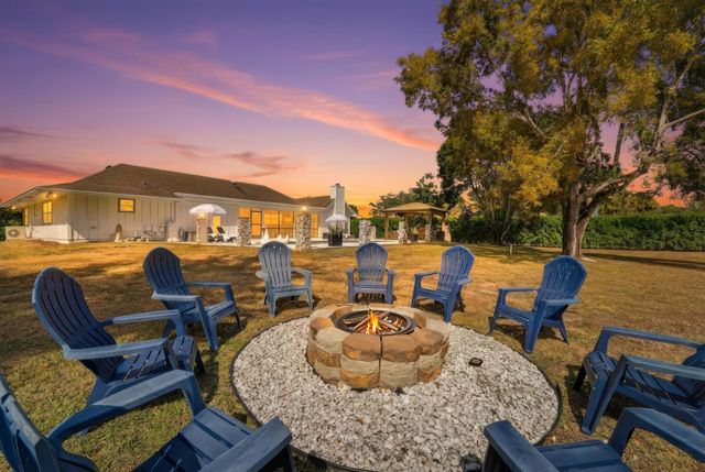 624 Whippoorwill Row, West Palm Beach, FL 33411