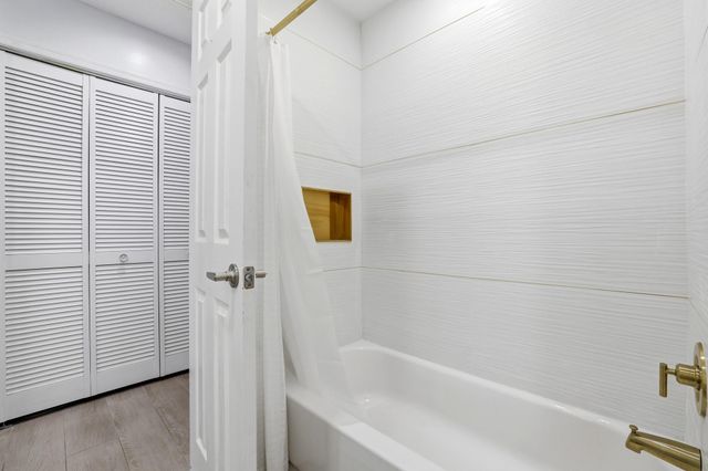 624 Whippoorwill Row, West Palm Beach, FL 33411