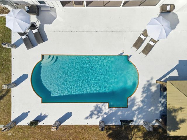 624 Whippoorwill Row, West Palm Beach, FL 33411