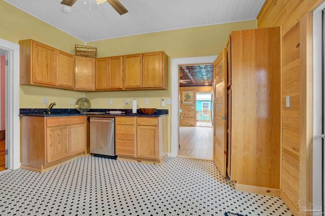 1505 W. Garden St, Pensacola, FL 32502