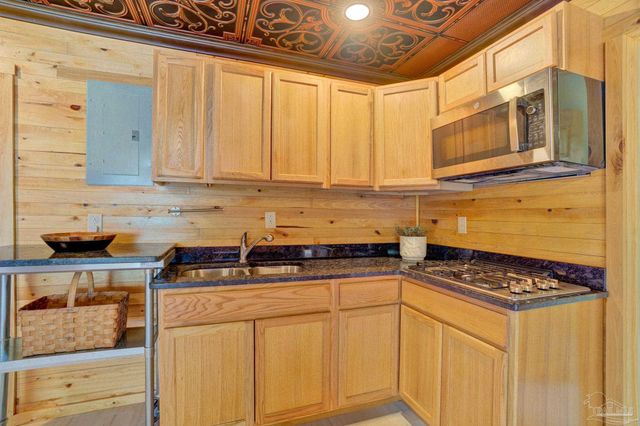 1505 W. Garden St, Pensacola, FL 32502