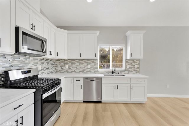 16150 Smoke Tree, Hesperia, CA 92345