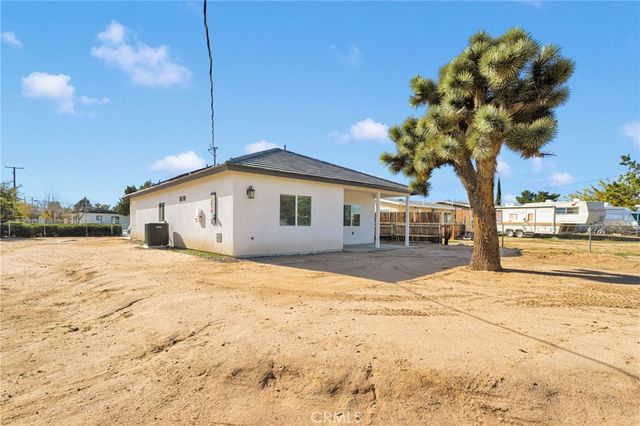 16150 Smoke Tree, Hesperia, CA 92345