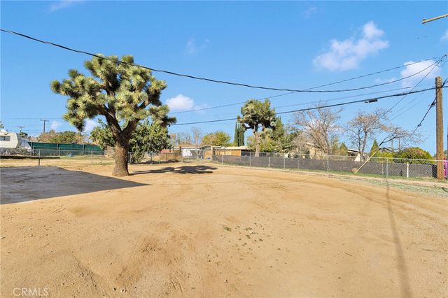 16150 Smoke Tree, Hesperia, CA 92345