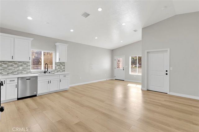 16150 Smoke Tree, Hesperia, CA 92345