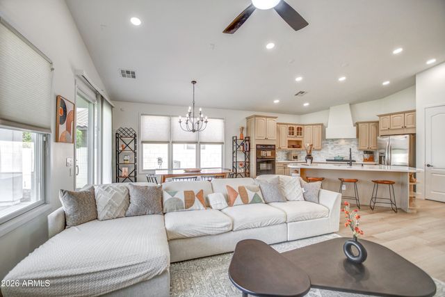 2316 E BALSAM Drive, Chandler, AZ 85286