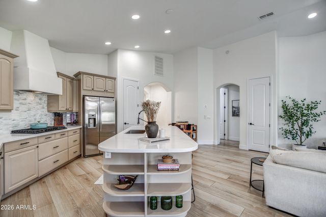 2316 E BALSAM Drive, Chandler, AZ 85286