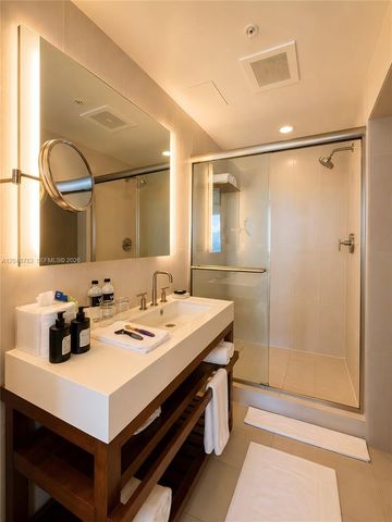 3101 Bayshore Drive 2209, Fort Lauderdale, FL 33304